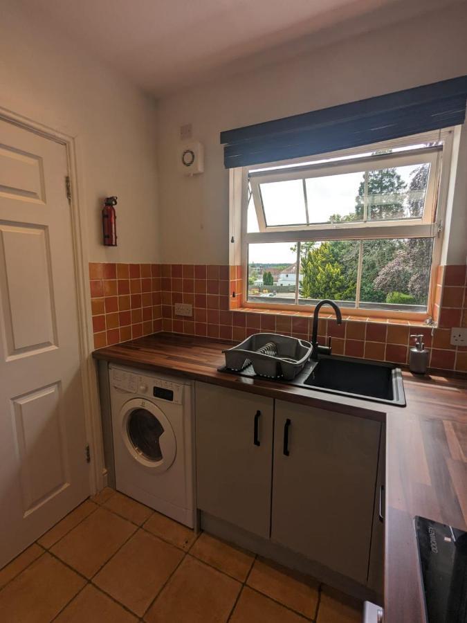 Stylish Modern Apartment, Free Secure Parking Allesley Exterior foto