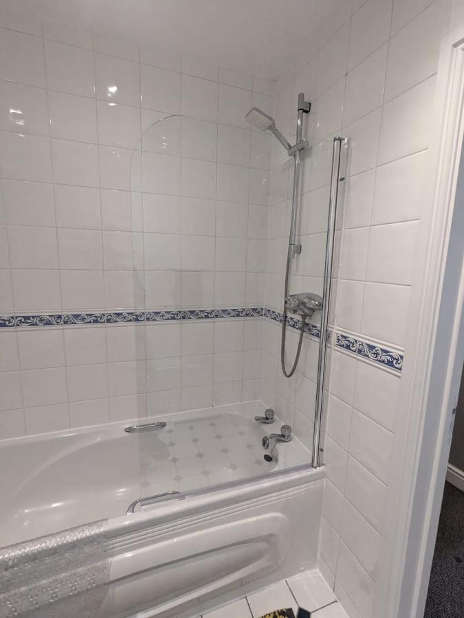 Stylish Modern Apartment, Free Secure Parking Allesley Exterior foto