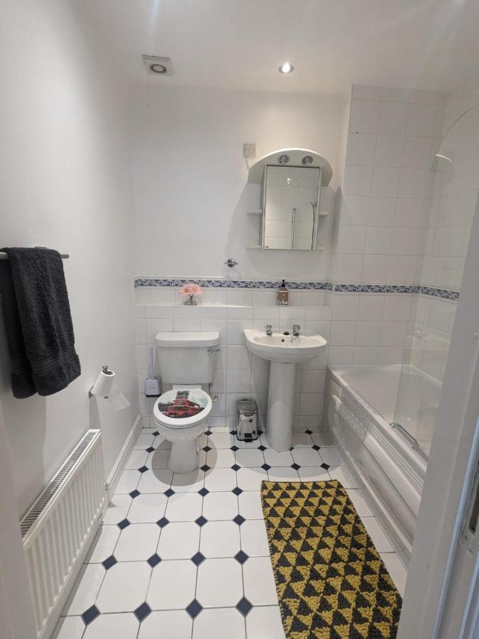 Stylish Modern Apartment, Free Secure Parking Allesley Exterior foto
